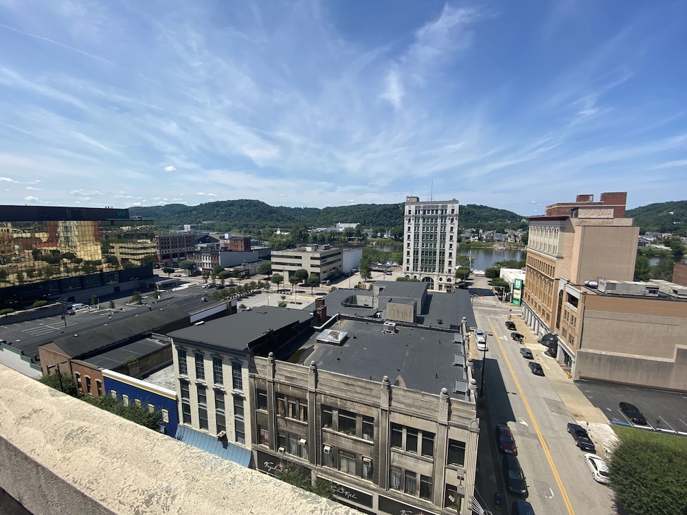 J.W. McClure's, Wheeling, US