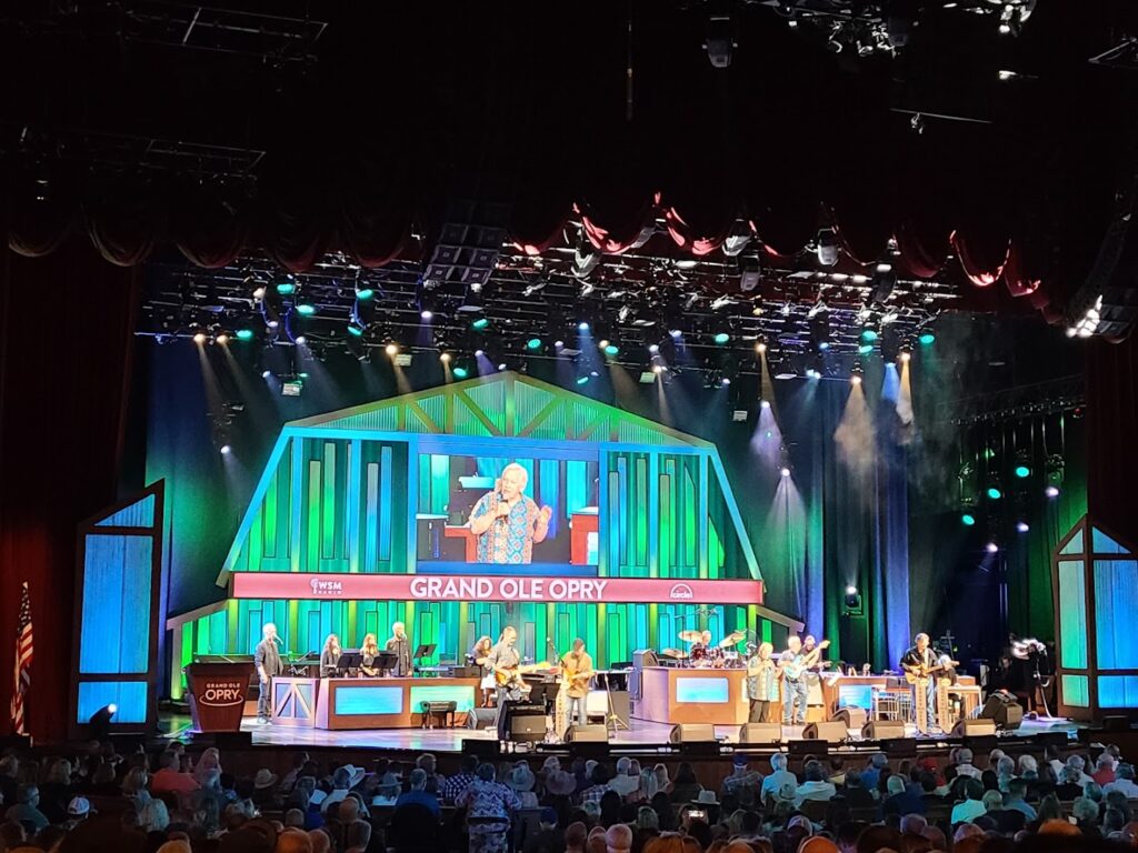 17 Incredible Nashville Destinations - The Grand Ole Opry Nashville 1024x768