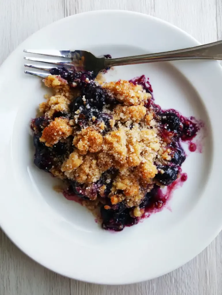 blueberry crisp