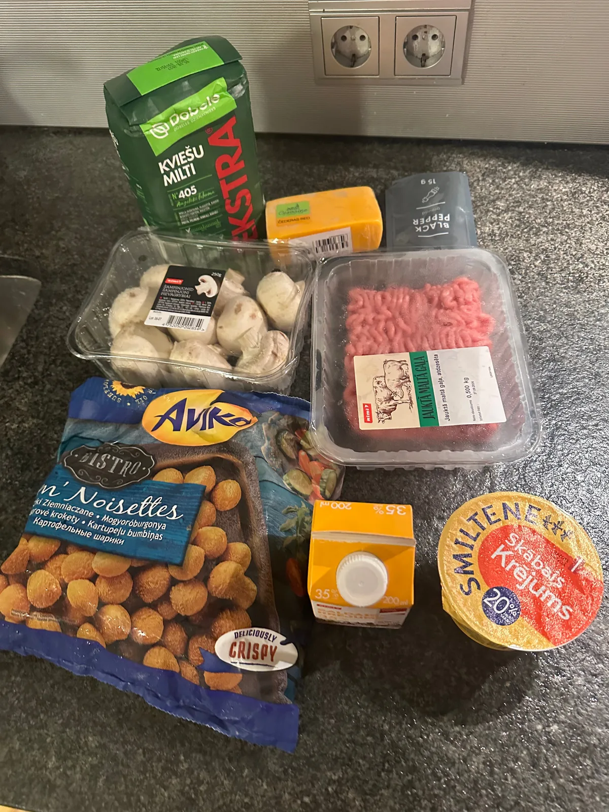 Cooking Tater Tot Casserole with Ground Beef Discovered in Canada, cooked by Janis, photo 1